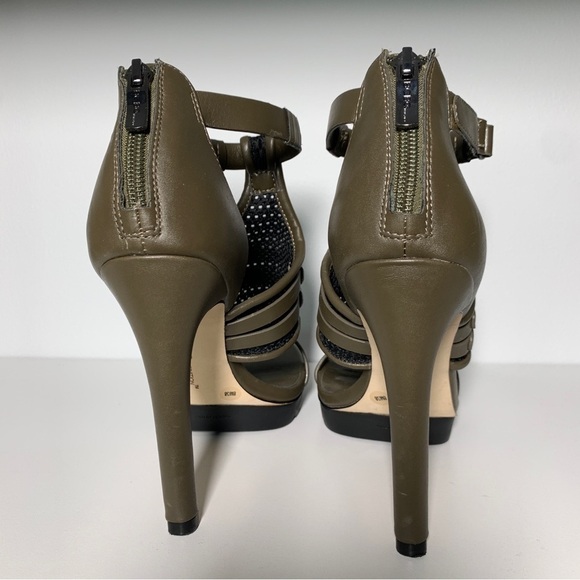 BCBG Olive Green Katya High-Heel, Size 8 - Picture 15 of 17